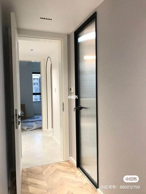 卫生间门有无门套的区别