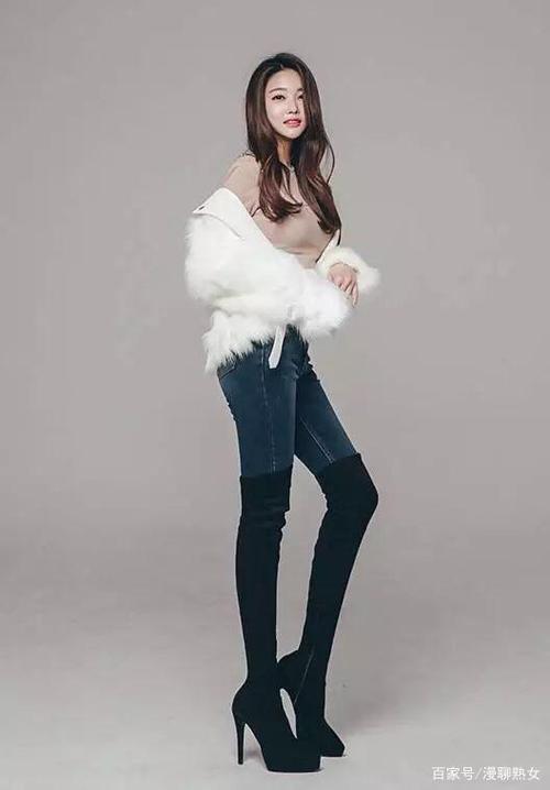 韩国模特朴正允牛仔裤长靴休闲网拍