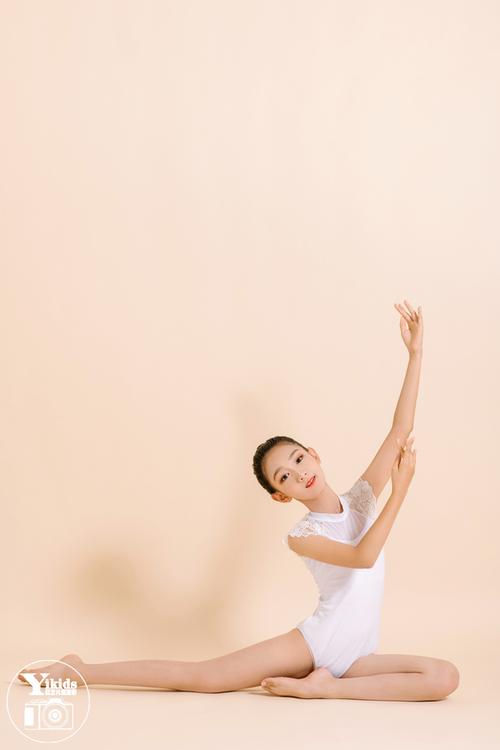 彤彤,舞蹈轻写真.