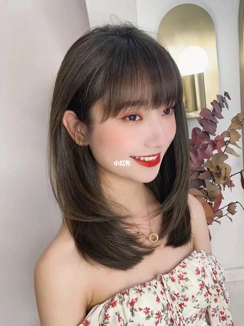 2012最流行短发漫画刘海减龄发型 女生短发推荐減龄瘦脸发型_发型