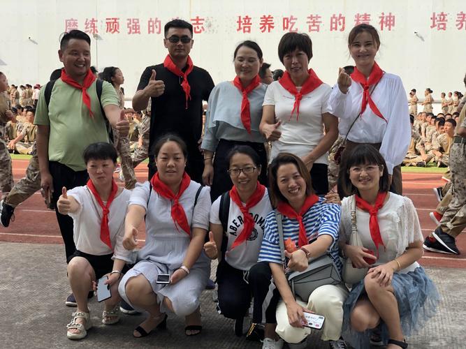吴宁三中2019级715班新生接受军训锤炼