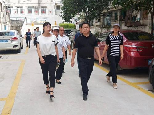 8月22日,凯里市委副书记,市长杨波率队深入湾溪街道,鸭塘街道实地