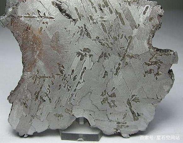 科普:不同类群的铁陨石之间有何异同?