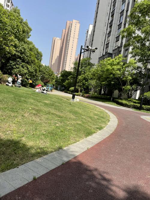 跑步是一个人思考的过程_跑步_工作_博物馆_运动健身