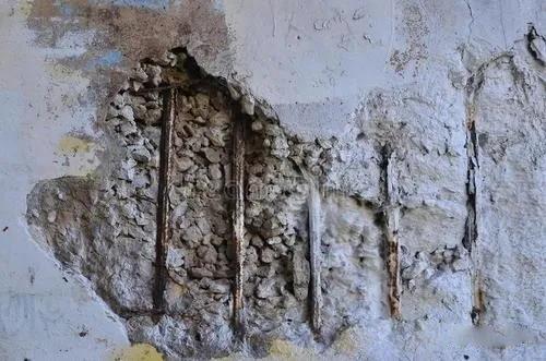 带你了解如何处理钢筋混凝土保护层的病害卡本混凝土裂缝修补方法