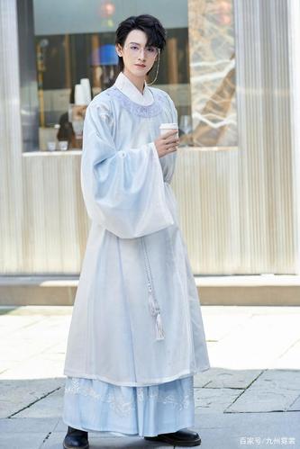 谁说男生一定要潇洒帅气,看看这些男款汉服,男生也可以很仙气