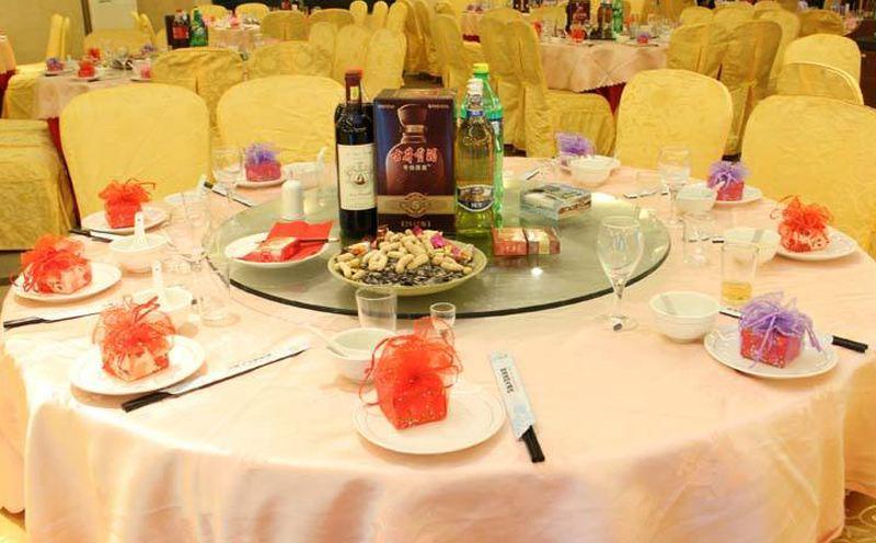 婚宴酒水饮料搭配 高性价比的婚宴酒水搭配技巧