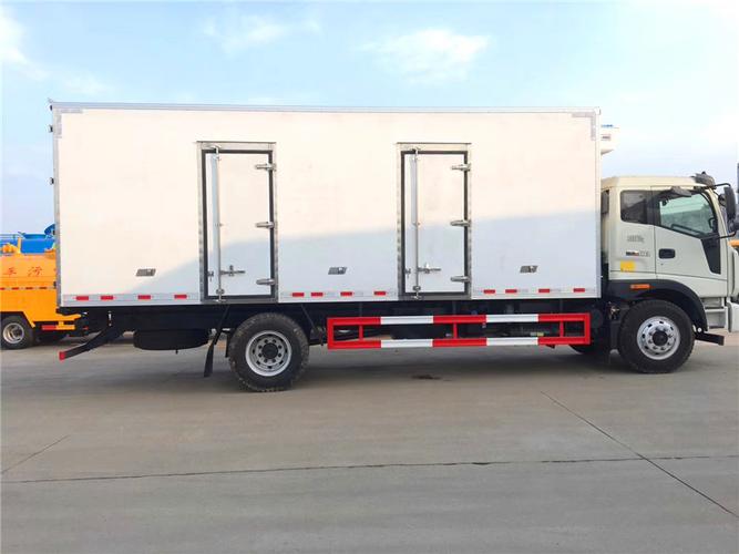 6米箱式冷藏车