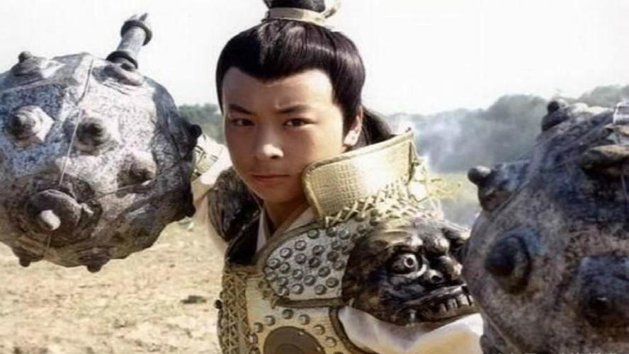 评书小说中排名第三的银锤公子裴元庆,用的是一对150公斤的八棱梅花