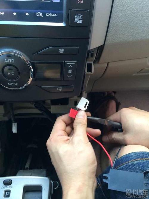 > 卡罗拉加装usb充电接口,求精!