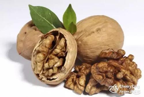 注:家有核桃过敏史的孩子,请尽可能推迟食用时间,或者不吃.