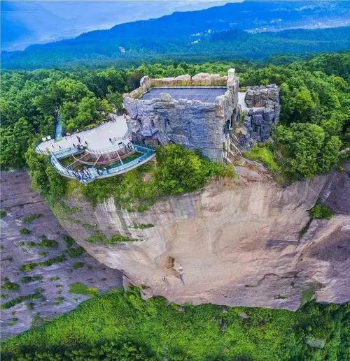 剑门关玻璃栈道   ▼