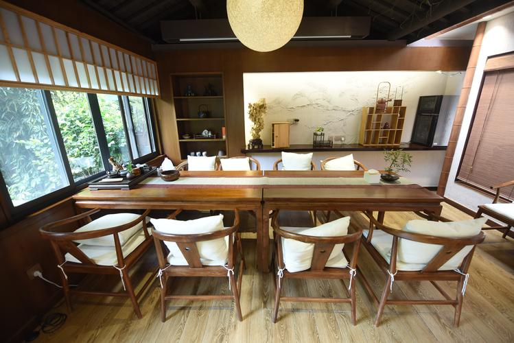 如果人生是用来浪费的,不如在上天竺东篱居浪费的诗情