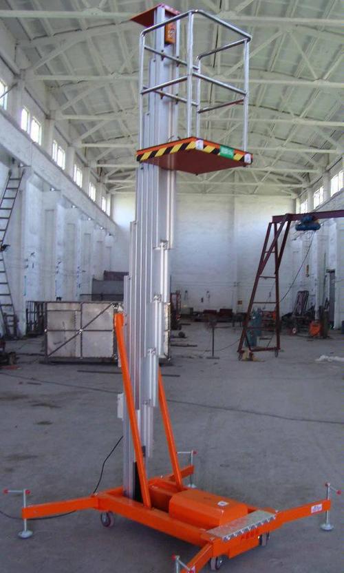 做铝模专用升降机铝模专用升降机铝合金升降机使用场景图单柱铝合金铝