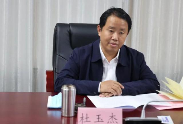 杜玉杰讲话张博作工作汇报杜玉杰先后到市检验检测中心