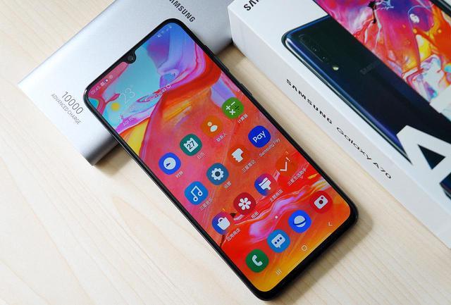 三星手机到底好在哪里,三星a70手机怎么样