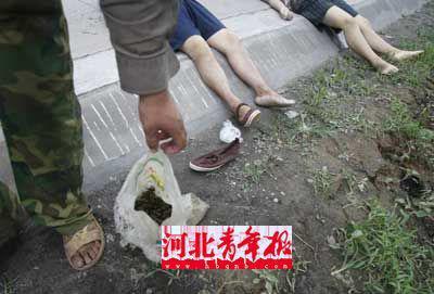 听说能卖好价钱 两女子为摸田螺溺亡灌渠中(图)