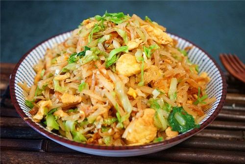 菜叶饼丝超省心的夏季晚餐十分钟做好的素炒饼家人特爱吃