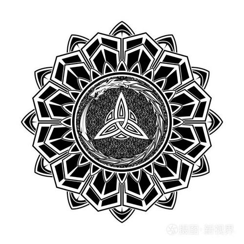 黑色斯堪的纳维亚纹身. 神奇的符文符号. 龙咬着尾巴.