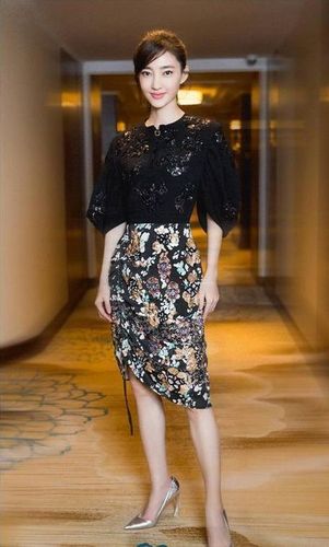 张天爱和王丽坤同框满屏尽忧桑网友打针脸和天然脸根本没法