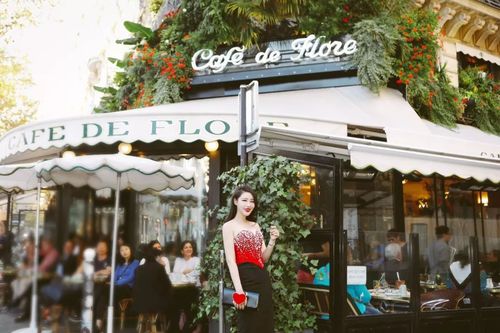 其实巴黎有很多很小众又适合拍照的咖啡店,比如,cafe marlette.