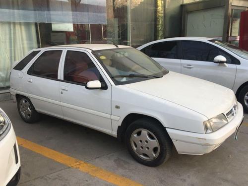 2005年12月雪铁龙 富康 2005款 两厢1.6l 手动标准型