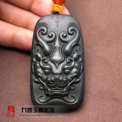 新疆和田玉黑羊脂墨玉吊坠兽面纹辟邪保平安牌子黑碧貔貅挂件