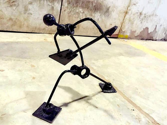 焊接作品 弹吉他的摇滚男孩