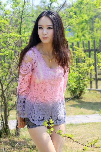 三国遗址公园满宠草堂里的惊艳美女!