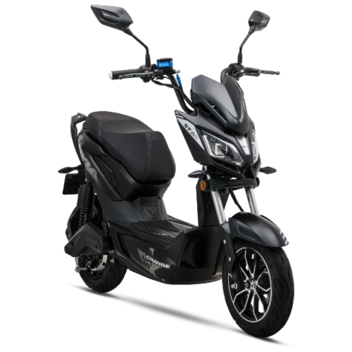 在记者走访市场的过程中,不少店主反映,一款名叫爱玛极客mix的电动车