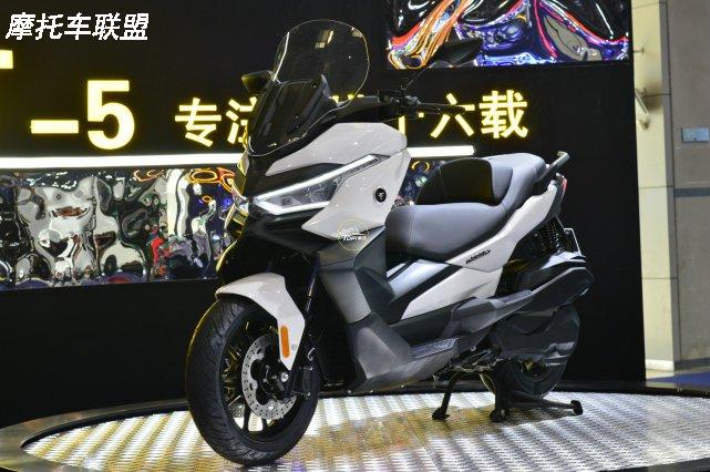 浓浓的"宝马血统",隆鑫无极350t踏板 - 摩托车论坛|摩托车联盟|东北