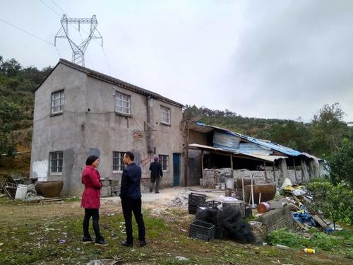 10:37 温岭日报通讯员 陈榕泽国镇牧屿管理区对牧南村内一处违法养殖