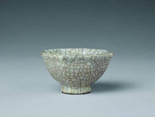宋代哥窑瓷器真品主要特征