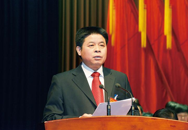 2014年2月孟法明在市十六届人大三次会议上报告工作