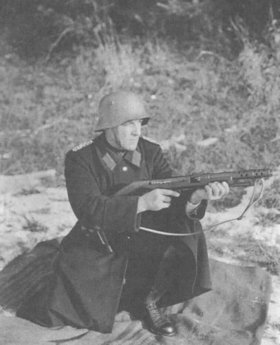 原创能打800米还带两脚架说说这款二战捷克霸气轻武器