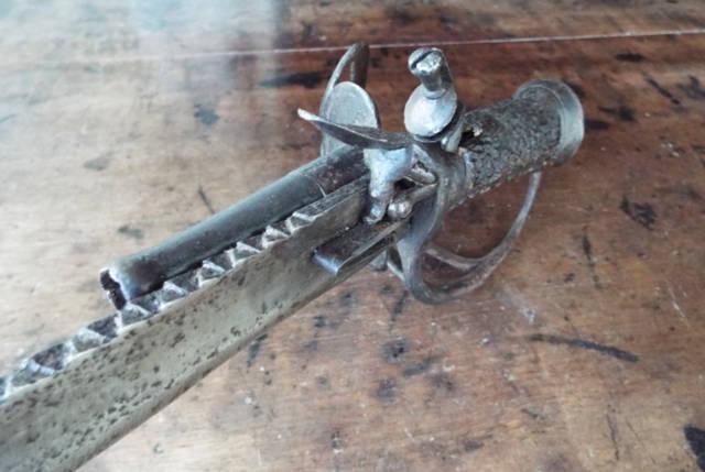 你以为我是把斧子?其实我是一把枪 火器加冷兵器那些混搭