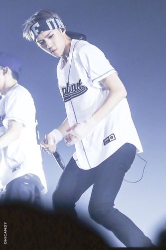 吴世勋 0412生日快乐# exo 奶包 sehun 吴世勋 #壁纸 #头像