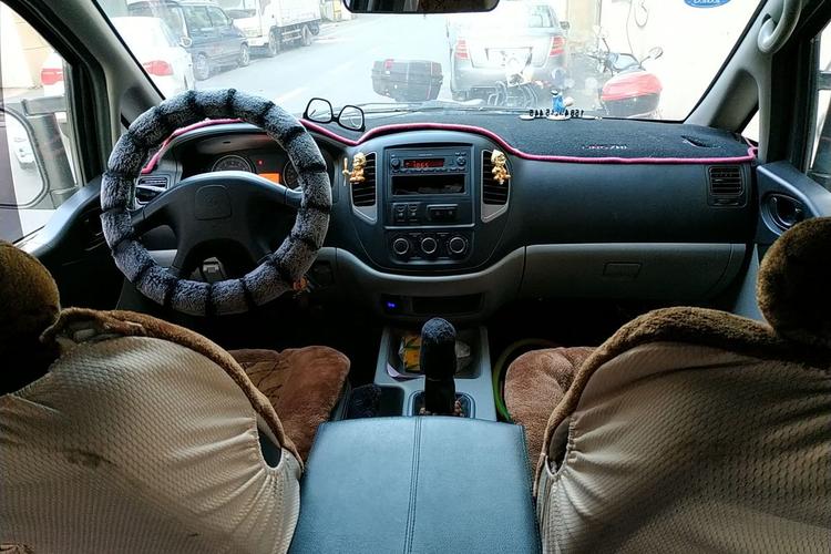 东风风行 菱智 2016款 v3 1.5l 7座标准型 国v