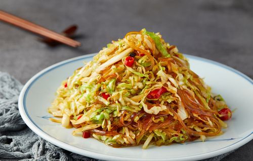 懒得做饭做个超简单的包菜炒粉丝低脂清淡还可以做晚餐主食