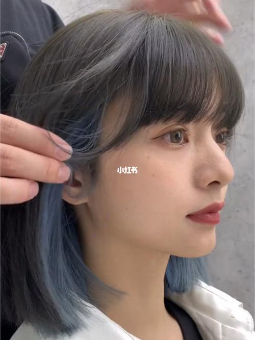 今年最火的挂耳染超a短发lisa同款短发发型 今年最火的挂耳染,超a短发