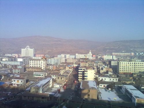 紫荆山俯瞰庄浪县城