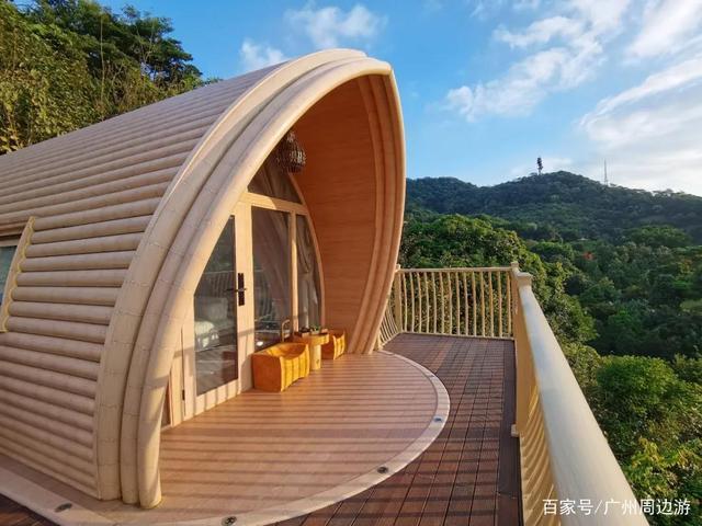 最近又有新的变化,最有特色的木屋别墅和鸟巢民宿已经开始正式营业了