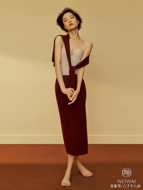 女明星内衣代言演绎不同风格 宋茜御姐杜鹃清冷周冬雨