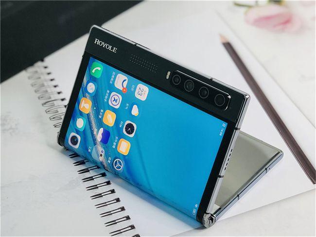 这才是机皇的样子,柔宇二代折叠手机评测