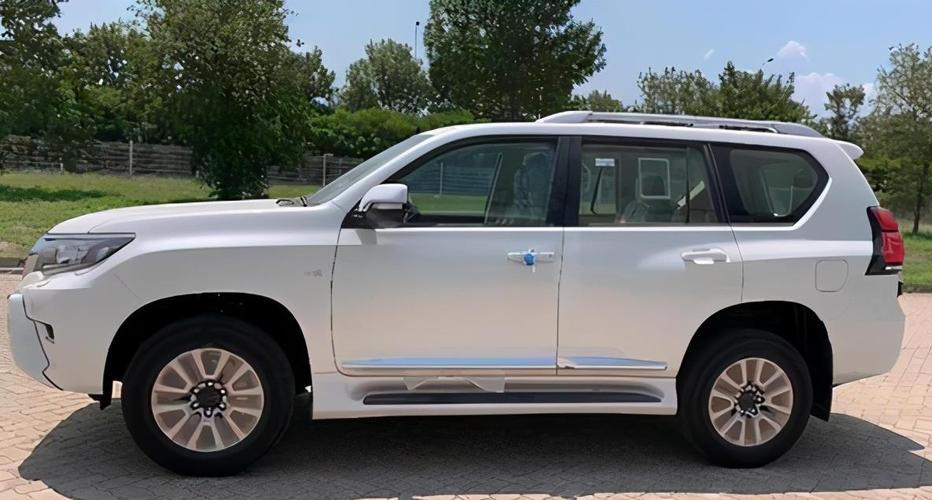 全新丰田普拉多曝光,外观动感霸气,换装2.5l 四驱,将24万起