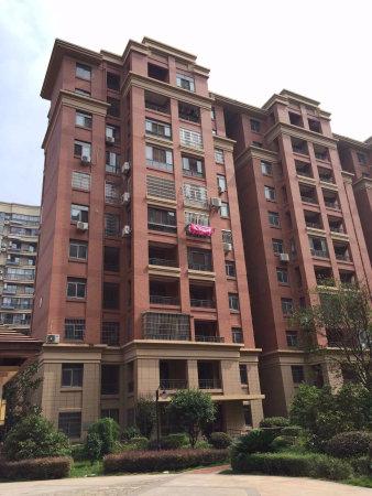 中央花园城品质小区 环境优美 交通便利 一线湖景房 位置安静