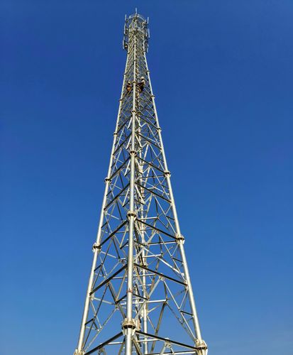 (国际)中老铁路所有通信铁塔组立完成