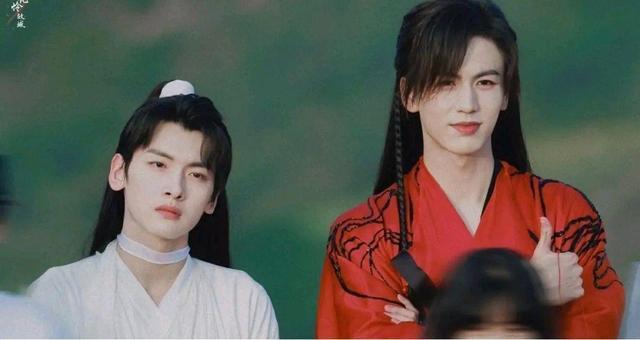 《吉星高照》大同戏份杀青!张凌赫散发个人魅力,摘眼镜绝了!