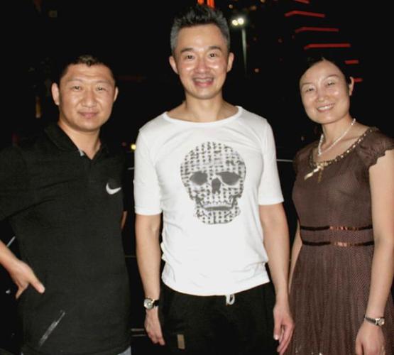 上海台主持人程雷,兢兢业业工作了27年,因参加生日