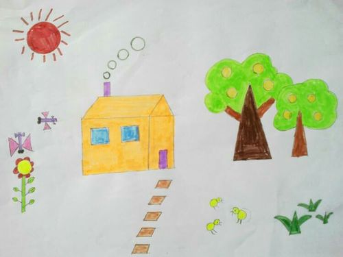 第四次画的是春天来了.作业要求:老师画太阳,房子,房后一排树.